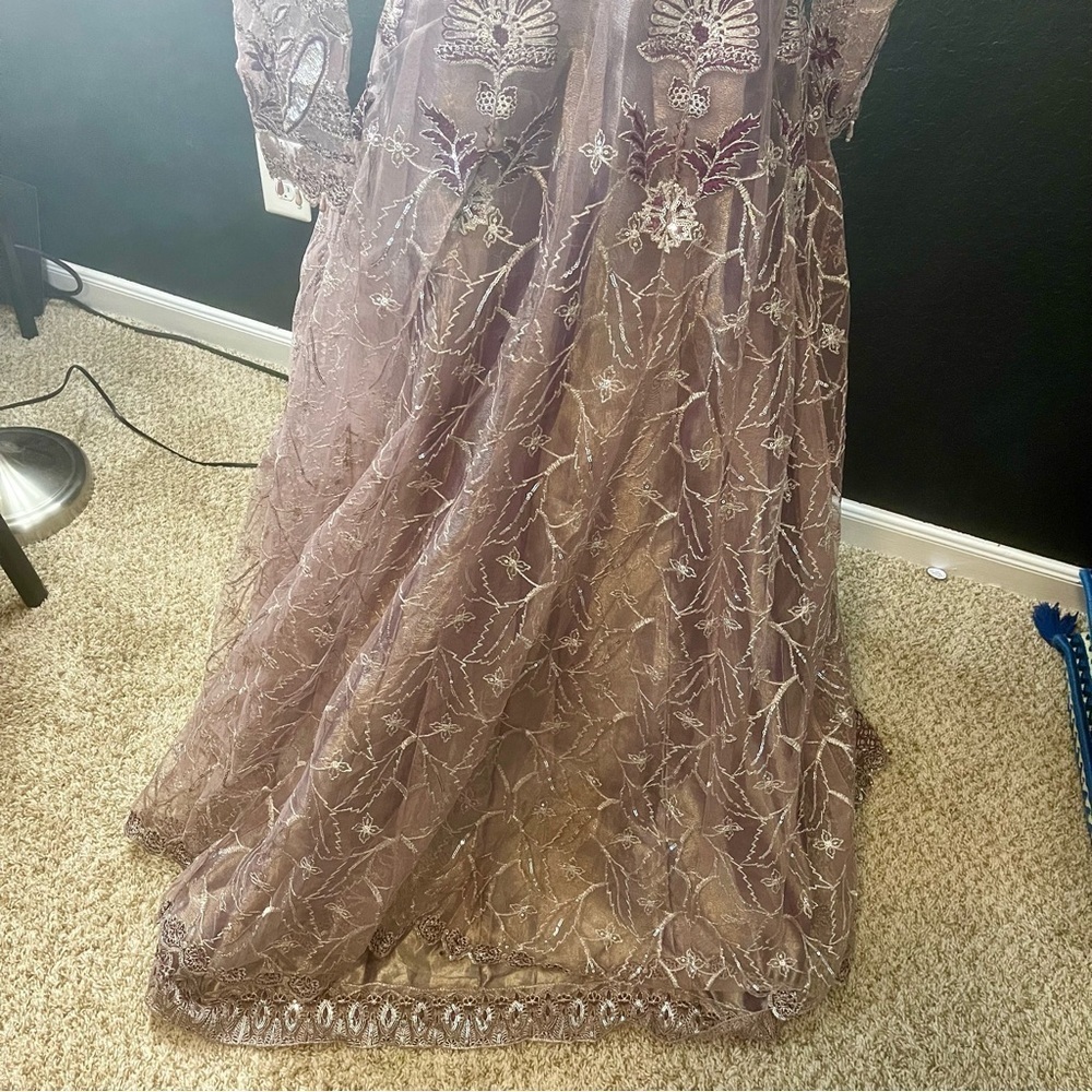 Pakistani Festive Party Wedding wear Purple/ Lilac Size Large 2 piece - Picture 11 of 15